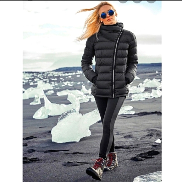 Athleta Downabout Women's Puffer Jacket Black SZ XL - Picture 1 of 10